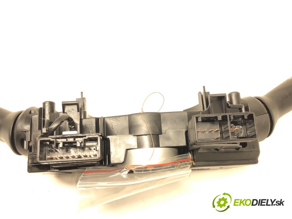CITROEN C1 (PM_, PN_) 2005 - 2014    1.0 50 kW [68 KM] benzyna 2005 - 2014  Prepínač kombinovaný 17F001 (Prepínače, spínače, tlačidlá a ovládače kúrenia)