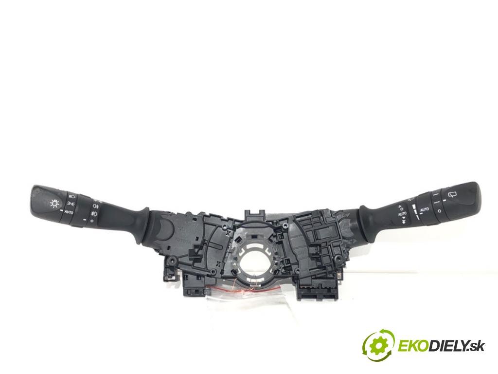 TOYOTA C-HR (_X1_) 2016 - 2022    1.2 (NGX10_) 85 kW [116 KM] benzyna 2016 - 2022  Prepínač smeroviek  (Prepínač/spínač/tlačidlo a ovládač kúrenia)