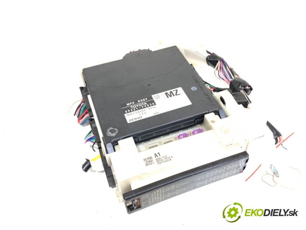 TOYOTA C-HR (_X1_) 2016 - 2022    1.2 (NGX10_) 85 kW [116 KM] benzyna 2016 - 2022  modul BSI 89221-F4030 (Pojistkové skříňky)