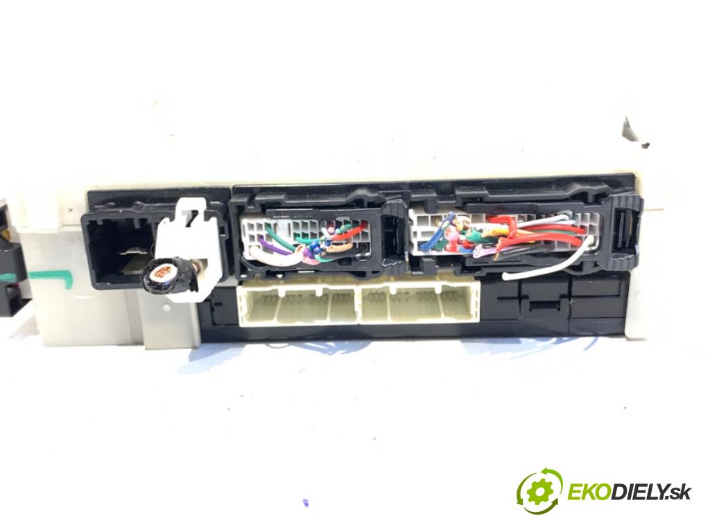 TOYOTA C-HR (_X1_) 2016 - 2022    1.2 (NGX10_) 85 kW [116 KM] benzyna 2016 - 2022  modul BSI 89221-F4030 (Pojistkové skříňky)