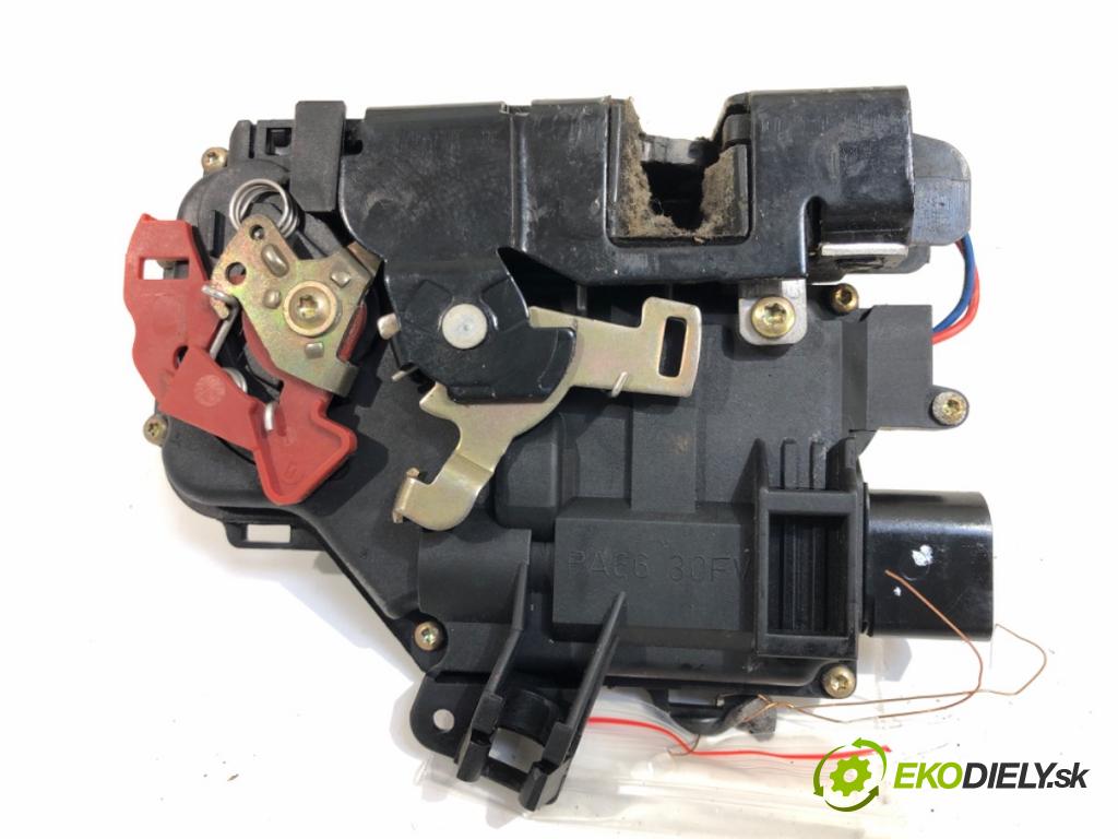 AUDI A2 (8Z0) 2000 - 2005    1.4 55 kW [75 KM] benzyna 2000 - 2005  zámok dveře pravý přední část 8Z1837016E