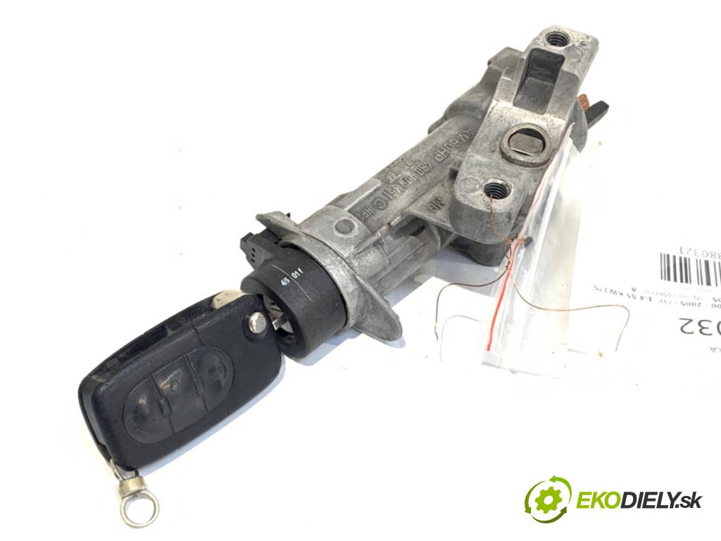 AUDI A2 (8Z0) 2000 - 2005    1.4 55 kW [75 KM] benzyna 2000 - 2005  spinačka 4B0905851C (Spínacia skrinka a kľúč)