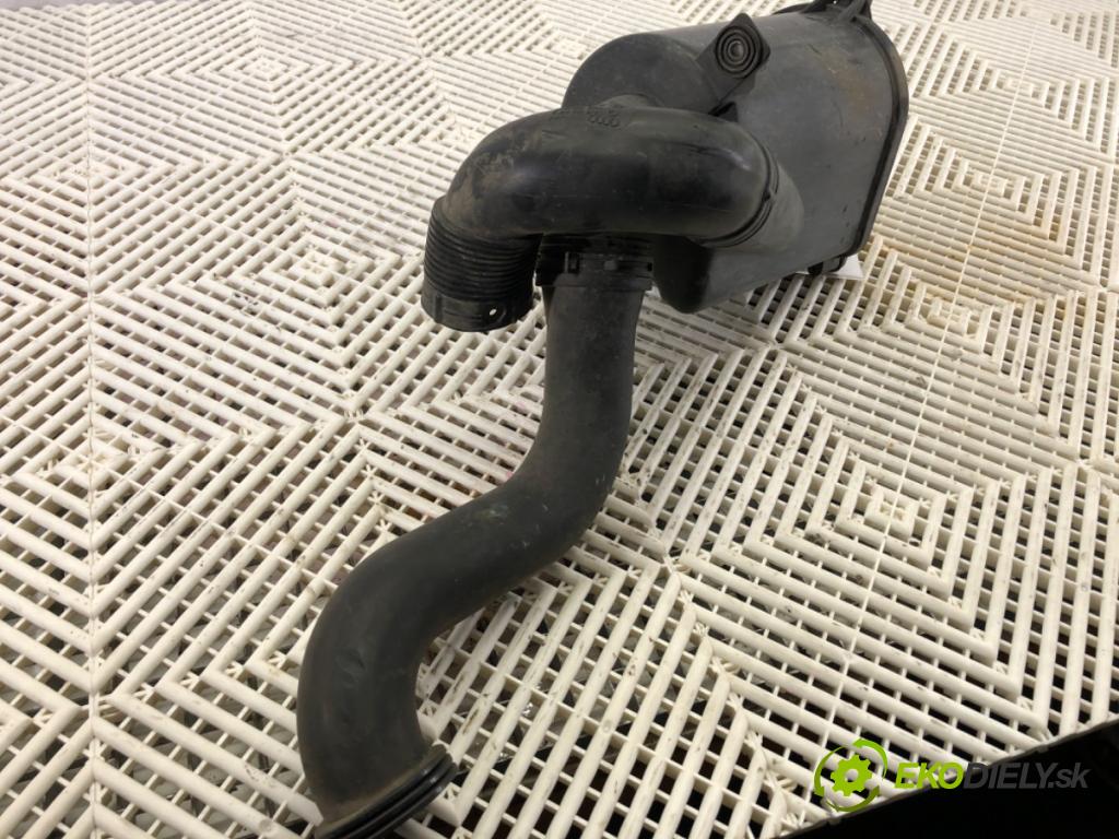 AUDI A2 (8Z0) 2000 - 2005    1.4 55 kW [75 KM] benzyna 2000 - 2005  Obal filtra vzduchu 8Z01296076C (Obaly filtrov vzduchu)