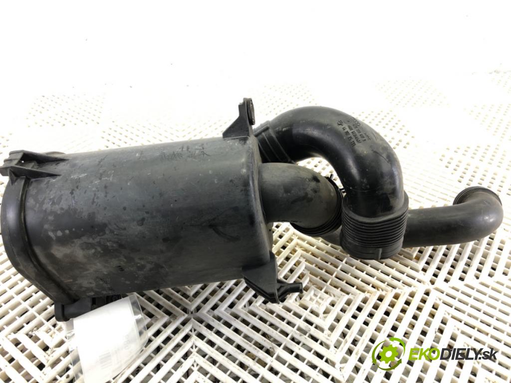 AUDI A2 (8Z0) 2000 - 2005    1.4 55 kW [75 KM] benzyna 2000 - 2005  Obal filtra vzduchu 8Z01296076C (Obaly filtrov vzduchu)