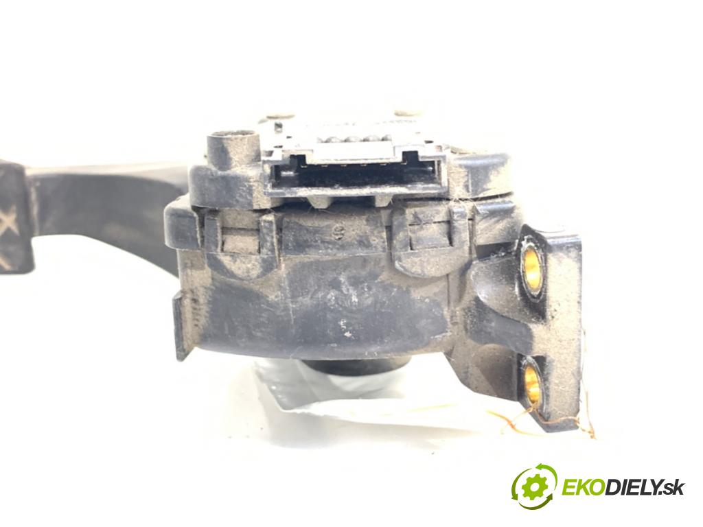 AUDI A2 (8Z0) 2000 - 2005    1.4 55 kW [75 KM] benzyna 2000 - 2005  Potenciometer plynu 8Z1721523C (Pedál)