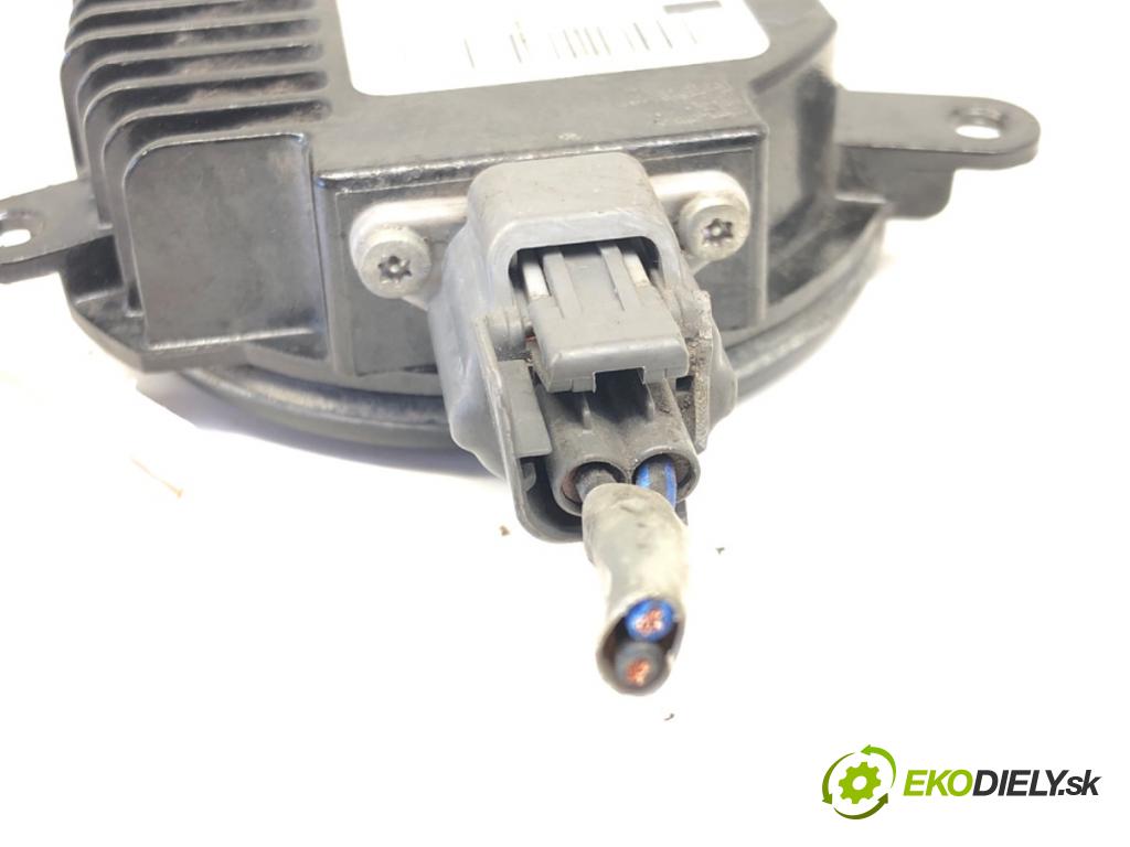 INFINITI Q70 (Y51) 2013 - 2022    3.0 175 kW [238 KM] olej napędowy 2013 - 2022  Menič XENON  (Riadiaca jednotka xenónu)