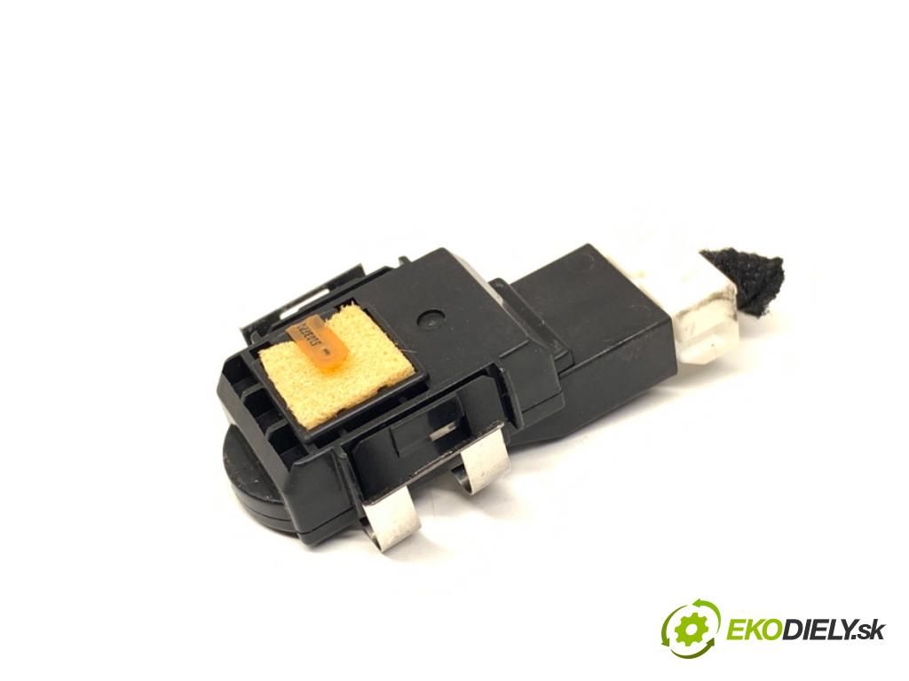 INFINITI Q70 (Y51) 2013 - 2022    3.0 175 kW [238 KM] olej napędowy 2013 - 2022  Snímač dažďa  (Snímač dažďa)