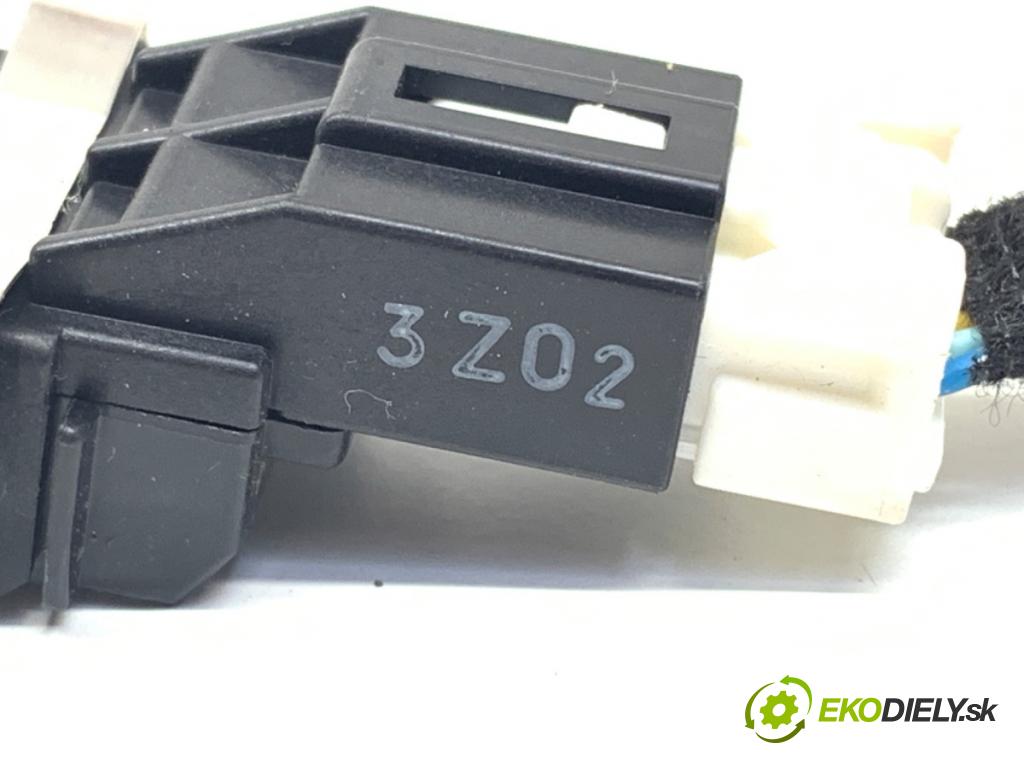 INFINITI Q70 (Y51) 2013 - 2022    3.0 175 kW [238 KM] olej napędowy 2013 - 2022  Snímač dažďa  (Snímač dažďa)