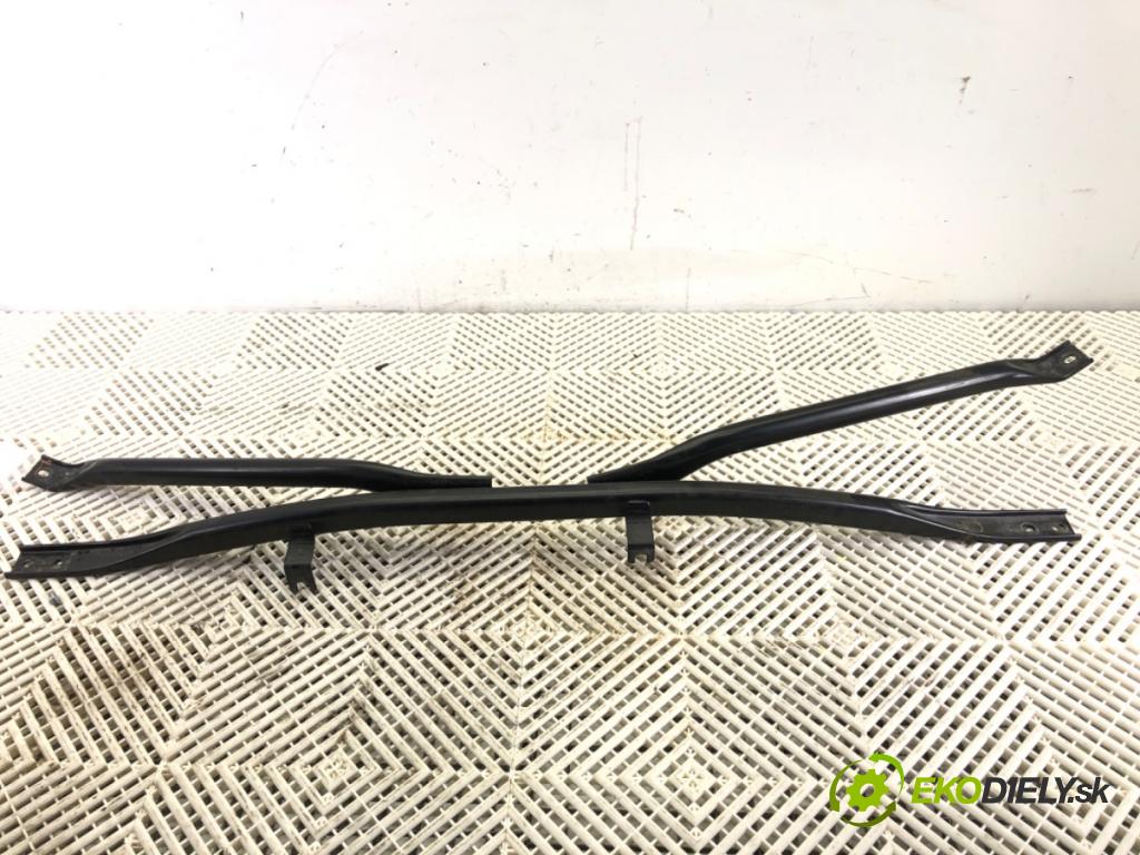 AUDI Q5 (8RB) 2008 - 2017    SQ5 TDI quattro 240 kW [326 KM] olej napędowy 2015 - 2017  výztuha horní  (Výztuhy)