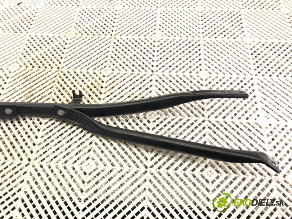 AUDI Q5 (8RB) 2008 - 2017    SQ5 TDI quattro 240 kW [326 KM] olej napędowy 2015 - 2017  výztuha horní  (Výztuhy)