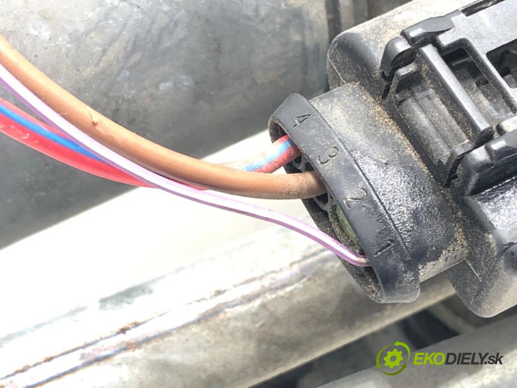 AUDI Q5 (8RB) 2008 - 2017    SQ5 TDI quattro 240 kW [326 KM] olej napędowy 2015 - 2017  Mechanizmus stieračov predný 8R1955119A (Motorček stieračov predné)