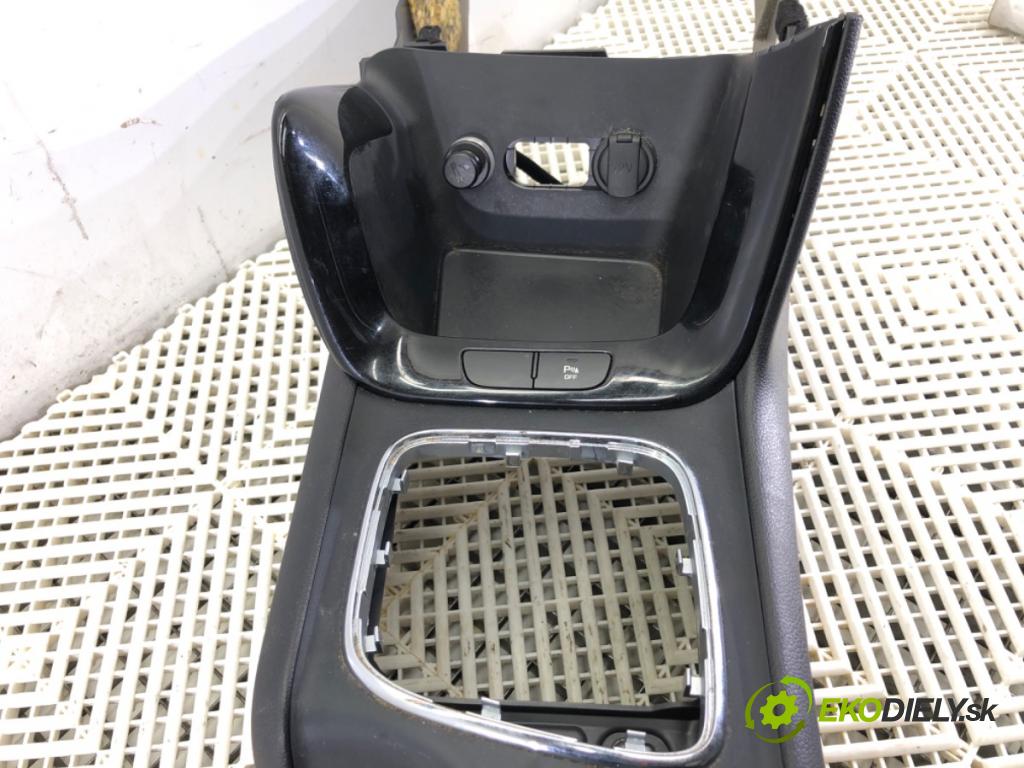 KIA CEED Sportswagon (JD) 2012 - 2018    1.6 GDI 99 kW [135 KM] benzyna 2012 - 2018  Tunel stredový 49D1C1-1400 (Stredový tunel / panel)