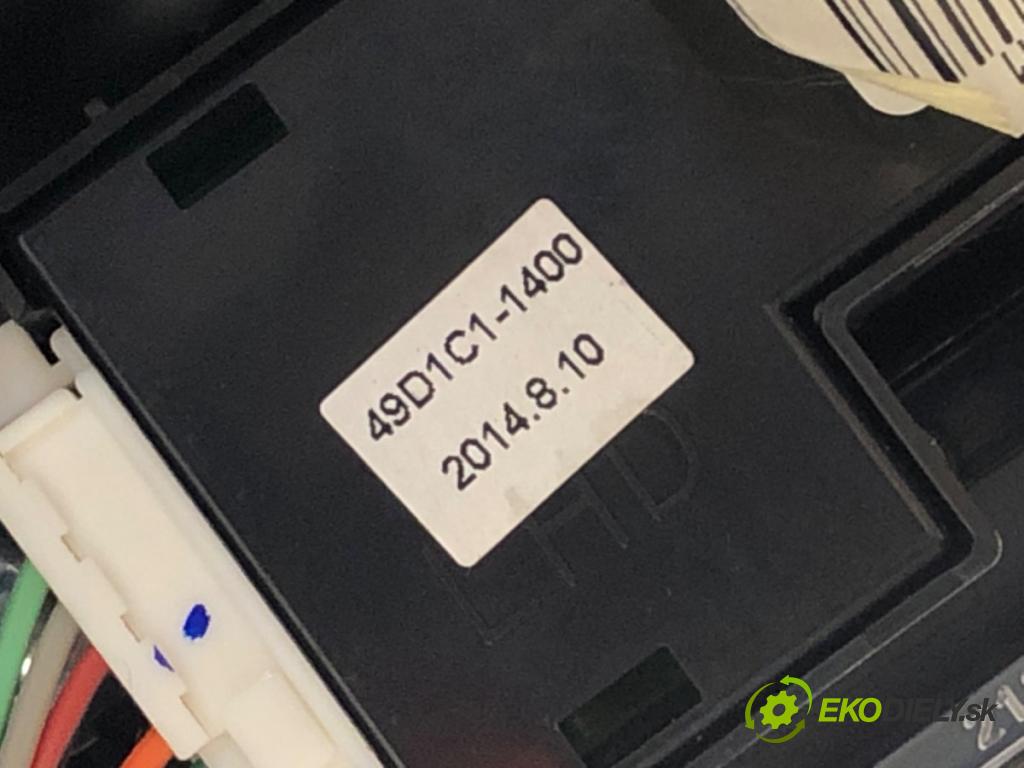KIA CEED Sportswagon (JD) 2012 - 2018    1.6 GDI 99 kW [135 KM] benzyna 2012 - 2018  Tunel stredový 49D1C1-1400 (Stredový tunel / panel)