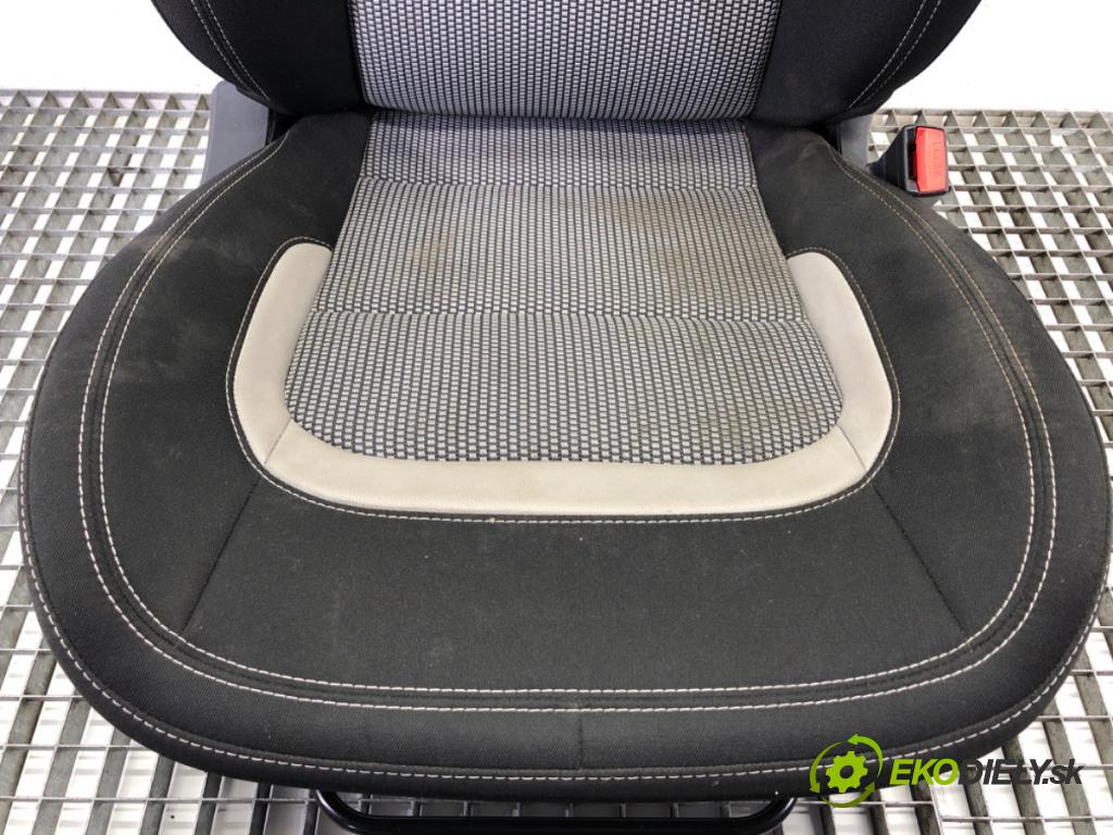 KIA CEED Sportswagon (JD) 2012 - 2018    1.6 GDI 99 kW [135 KM] benzyna 2012 - 2018  Sedadlo pravy predný