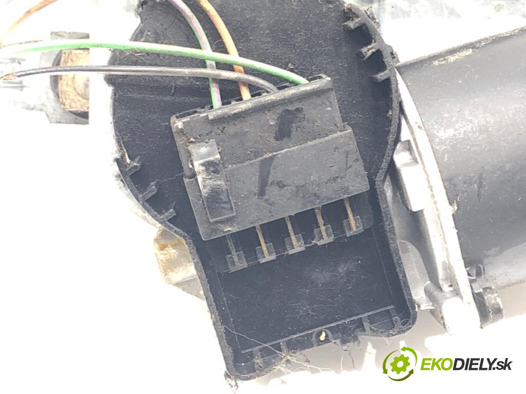 AUDI A6 C5 (4B2) 1997 - 2005    2.4 121 kW [165 KM] benzyna 1997 - 2005  Mechanizmus stieračov predný 0390241140 (Motorček stieračov predné)