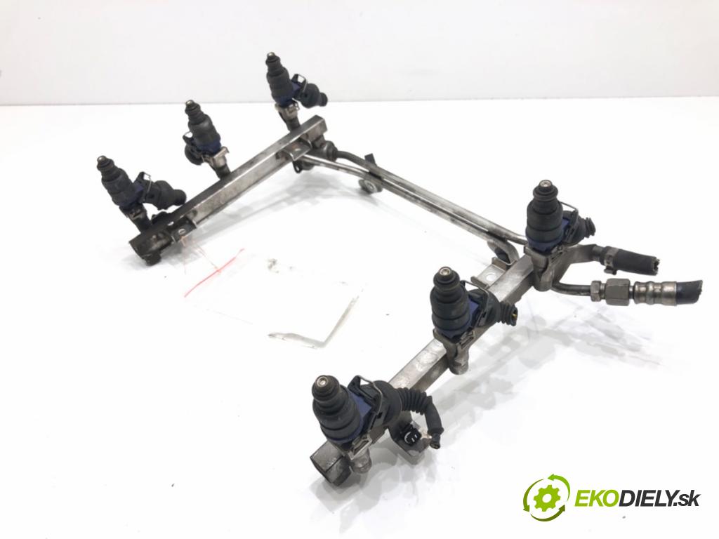 AUDI A6 C5 (4B2) 1997 - 2005    2.4 121 kW [165 KM] benzyna 1997 - 2005  Lišta vstrekovacia 078133681 (Vstrekovacia lišta)