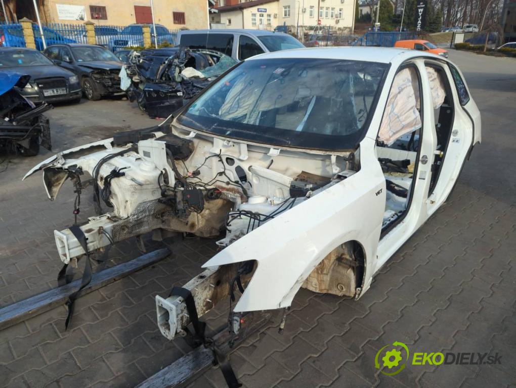 AUDI Q5 (8RB) 2008 - 2017    SQ5 TDI quattro 240 kW [326 KM] olej napędowy 2015 - 2017  KAROSERIA ČTVRŤÁK blatník zadní část levý pravý práh střecha PODŁUŻNICA levý pravý