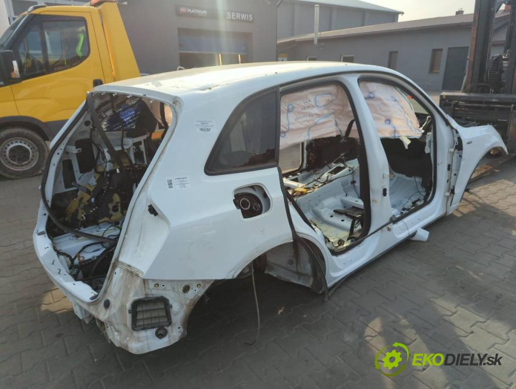AUDI Q5 (8RB) 2008 - 2017    SQ5 TDI quattro 240 kW [326 KM] olej napędowy 2015 - 2017  KAROSERIA ČTVRŤÁK blatník zadní část levý pravý práh střecha PODŁUŻNICA levý pravý