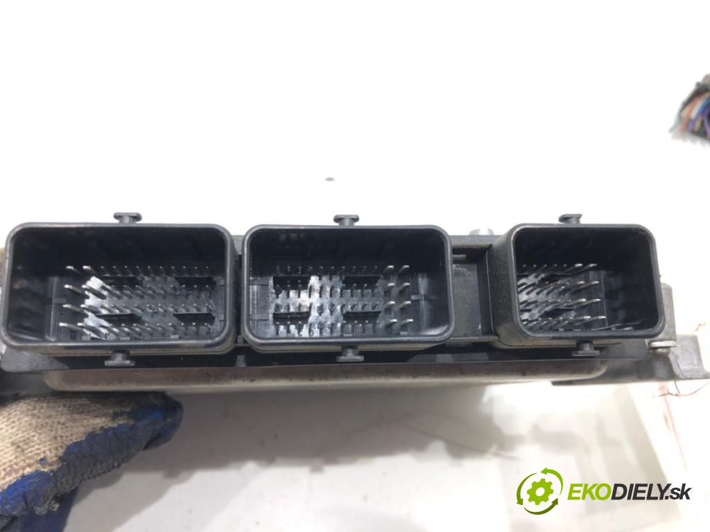 PEUGEOT 407 SW (6E_) 2004 - 2011    2.0 HDi 135 100 kW [136 KM] olej napędowy 2004 - 2010  riadiaca jednotka Motor 9663548180 (Riadiace jednotky)