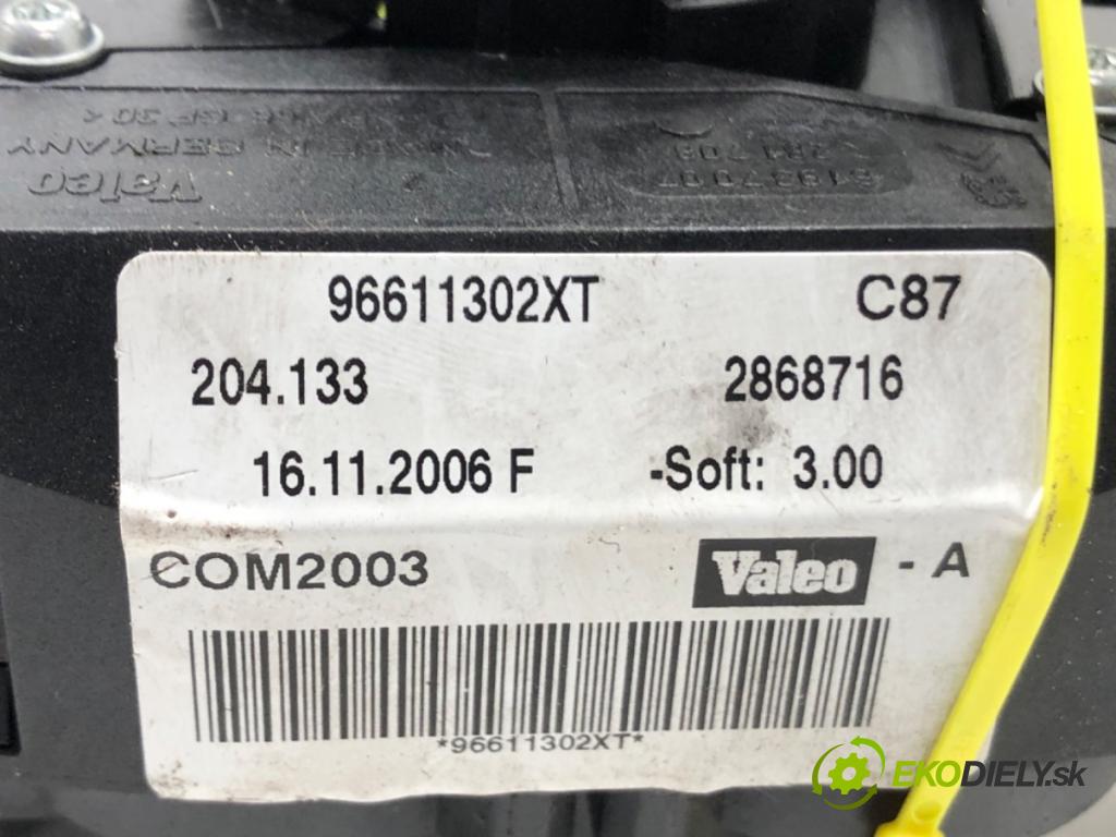 PEUGEOT 407 SW (6E_) 2004 - 2011    2.0 HDi 135 100 kW [136 KM] olej napędowy 2004 - 2010  Prepínač kombinovaný 96611302XT (Prepínače, spínače, tlačidlá a ovládače kúrenia)