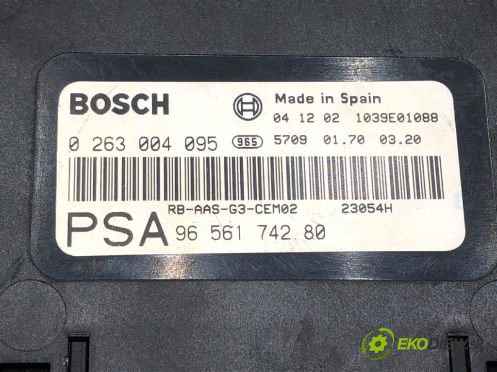 PEUGEOT 407 SW (6E_) 2004 - 2011    2.0 HDi 135 100 kW [136 KM] olej napędowy 2004 - 2010  Modul PDC 9656174280 (Ostatné)