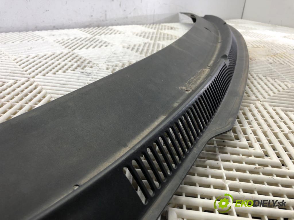 VW TRANSPORTER V Autobus (7HB, 7HJ, 7EB, 7EJ) 2003 - 2015    1.9 TDI 77 kW [105 KM] olej napędowy 2003 - 2009  Torpédo, plast pod čelné okno 7H1819403A (Torpéda)