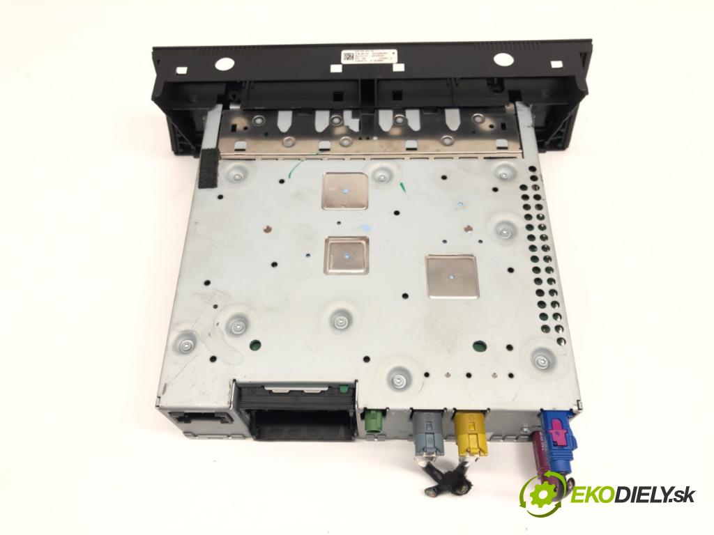 AUDI Q5 (8RB) 2008 - 2017    SQ5 TDI quattro 240 kW [326 KM] olej napędowy 2015 - 2017  čítač navigácie 8R1035670M (Ostatné)