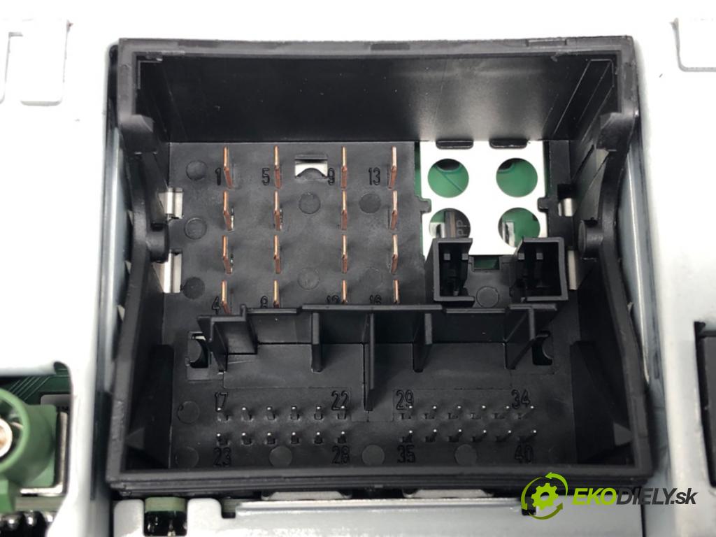 AUDI Q5 (8RB) 2008 - 2017    SQ5 TDI quattro 240 kW [326 KM] olej napędowy 2015 - 2017  čítač navigácie 8R1035670M (Ostatné)