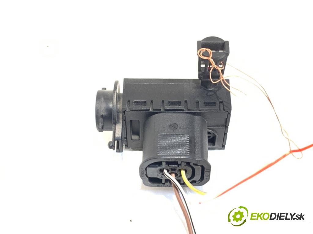 AUDI Q5 (8RB) 2008 - 2017    SQ5 TDI quattro 240 kW [326 KM] olej napędowy 2015 - 2017  Snímač JAKOŚCI: vzduchu 4G0907658B