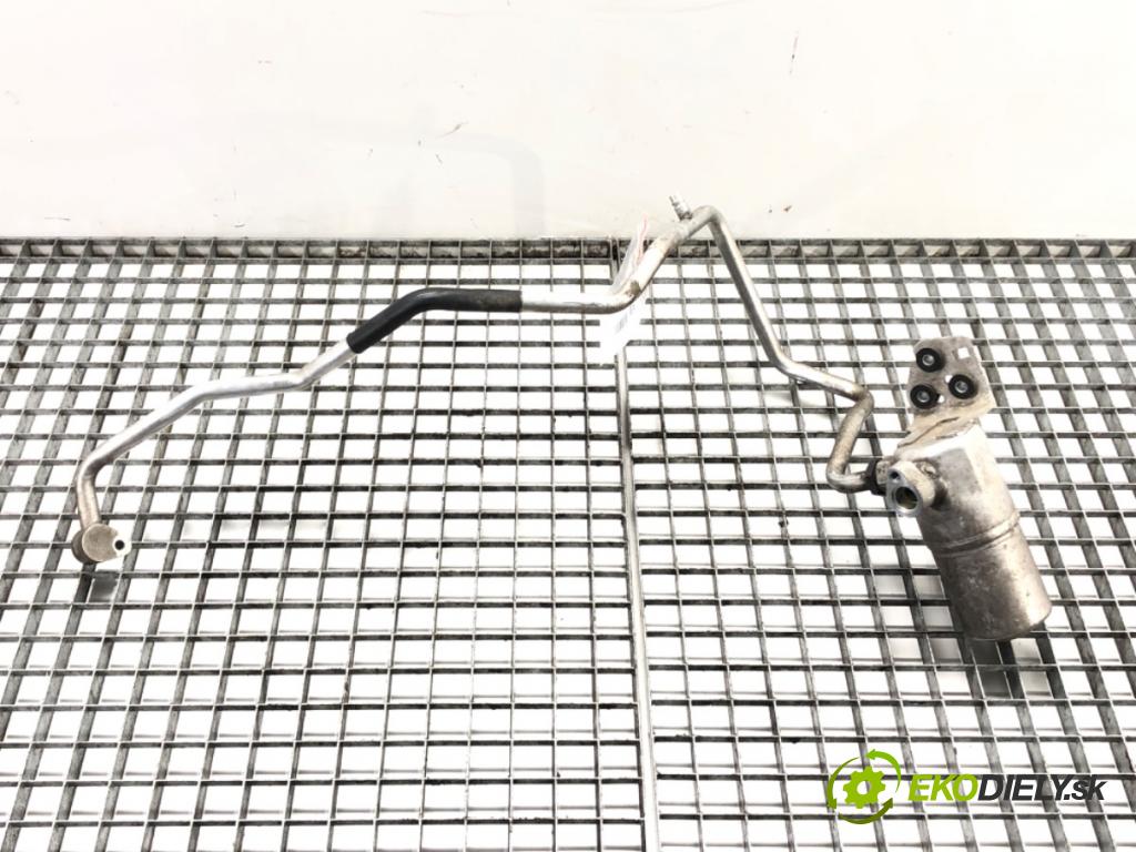 AUDI A2 (8Z0) 2000 - 2005    1.4 55 kW [75 KM] benzyna 2000 - 2005  rúrka klimatizácie 8Z0820193B (Rúrka klimatizácie)