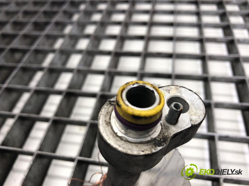 VW TRANSPORTER V Autobus (7HB, 7HJ, 7EB, 7EJ) 2003 - 2015    1.9 TDI 77 kW [105 KM] olej napędowy 2003 - 2009  rúrka klimatizácie  (Rúrka klimatizácie)