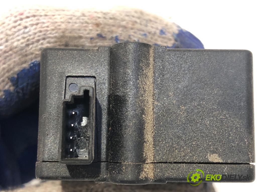 BMW 5 Touring (E39) 1996 - 2004    520 i 110 kW [150 KM] benzyna 1997 - 2001  Teleskop zámku dverí 8368196 (Motorček ostatné)