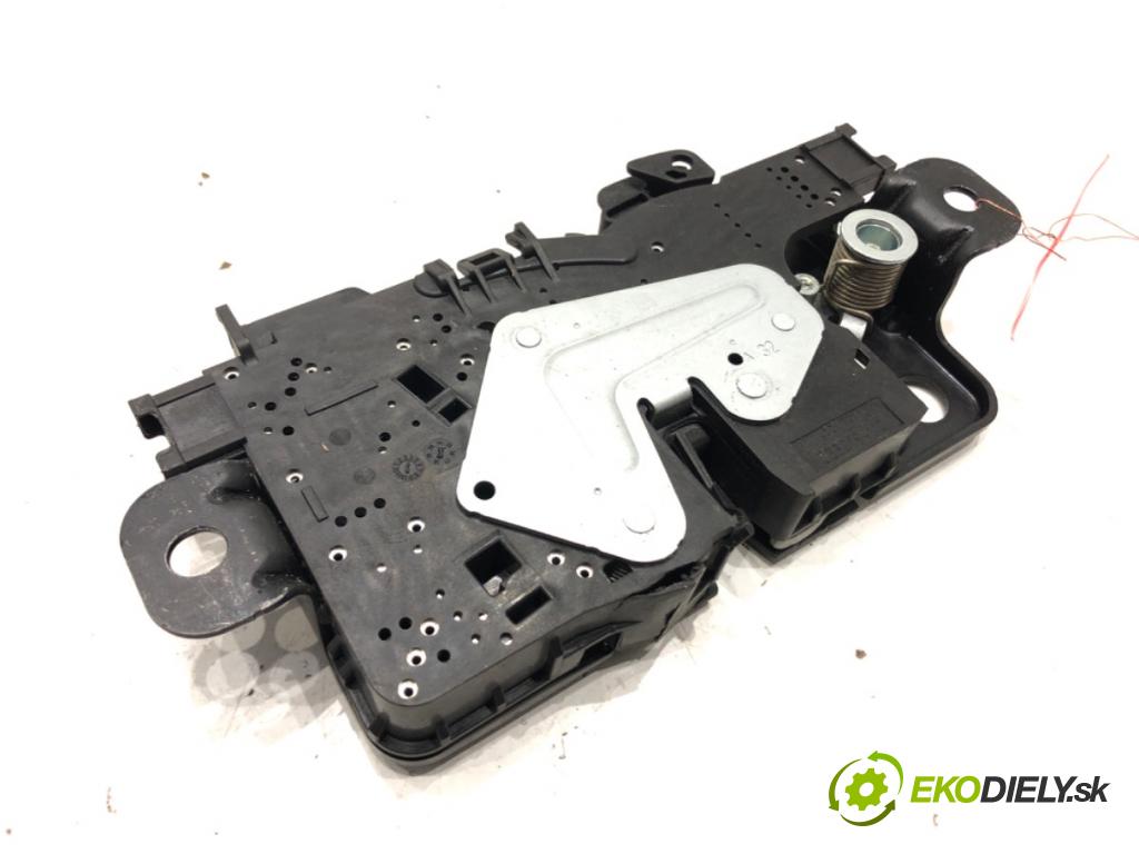 BMW G30 sedan 2019 235 kW 540 d xDrive 2993 zámok dverí zad 163672-10