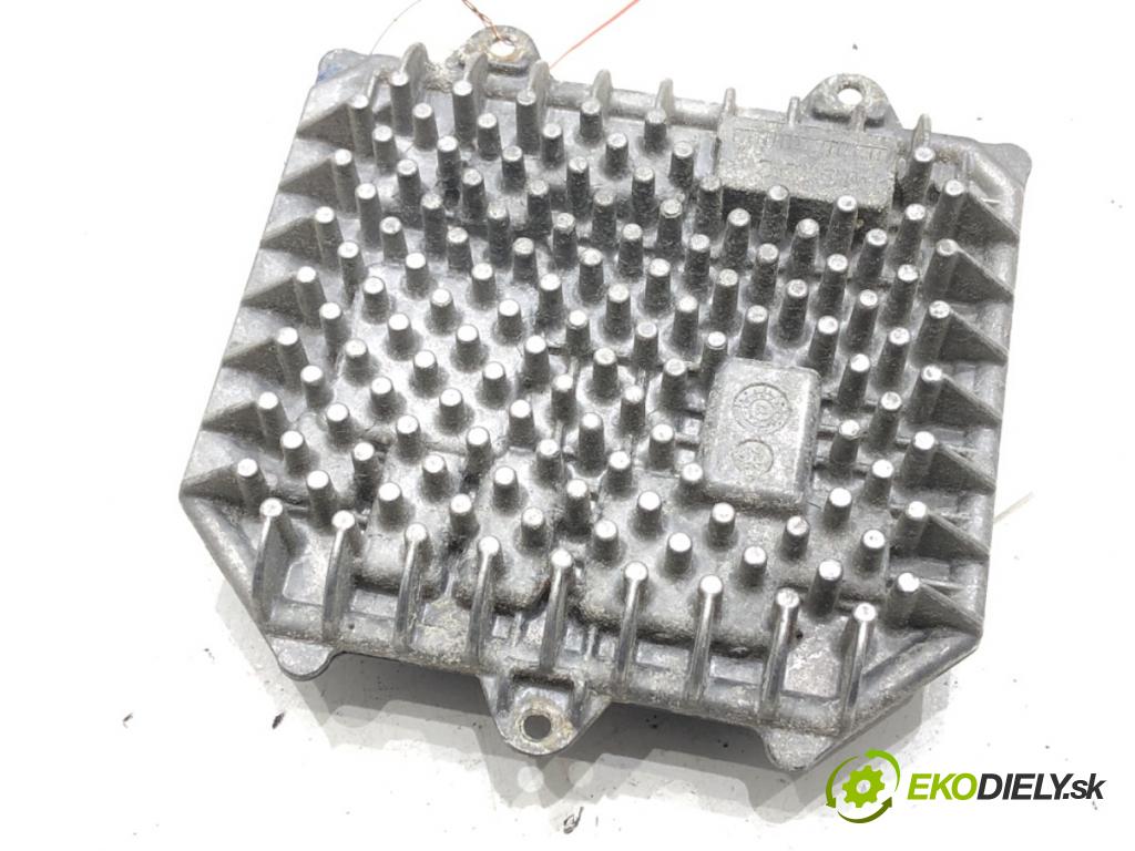 BMW 5 (G30, F90) 2016 - 2022    540 d xDrive 235 kW [320 KM] olej napędowy 2017 - 2020  Menič XENON 8491414 (Riadiace jednotky xenónu)