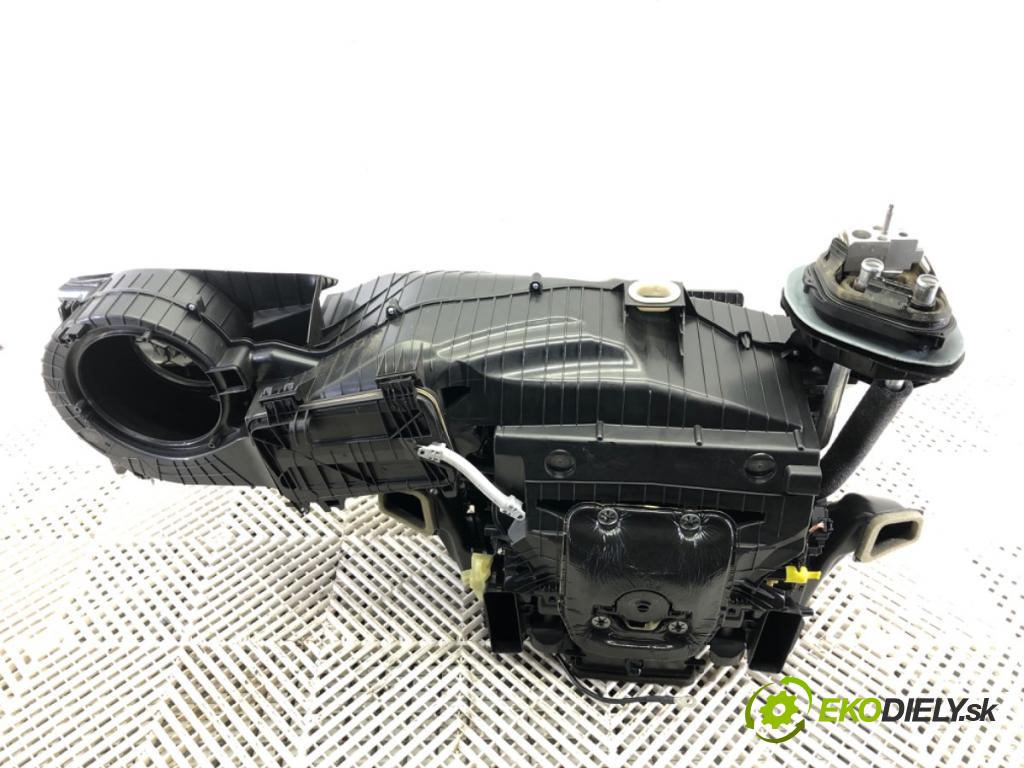 BMW 5 (G30, F90) 2016 - 2022    540 d xDrive 235 kW [320 KM] olej napędowy 2017 - 2020  topné těleso radiátor topení 9868742 (Radiátory topení)