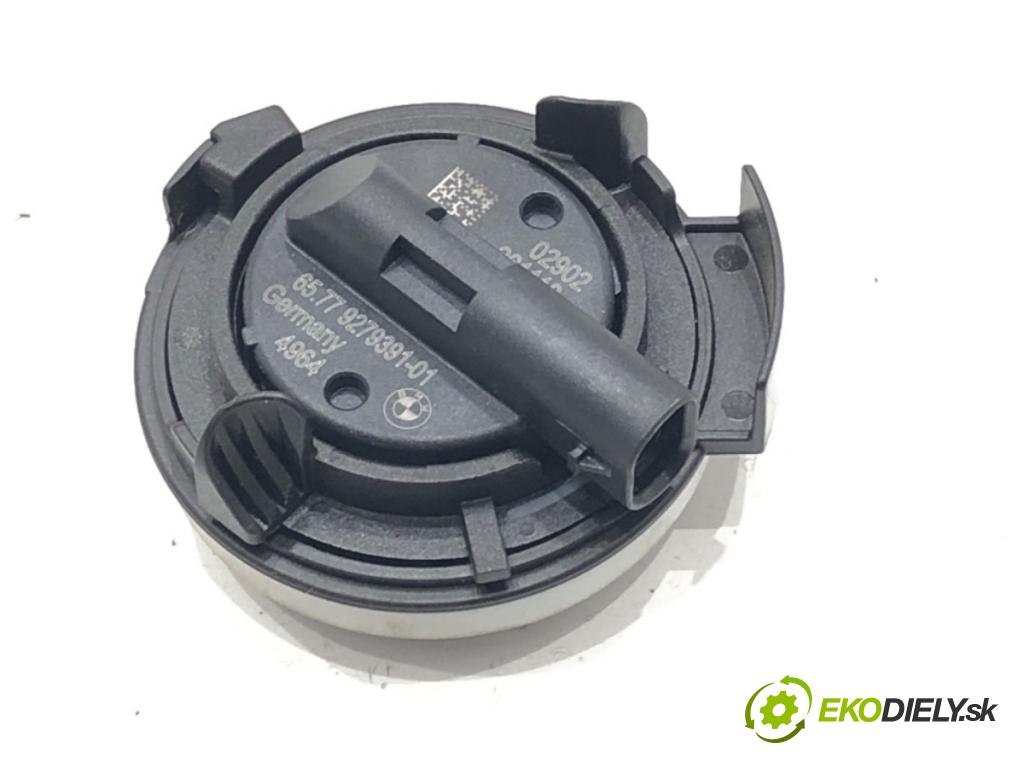 BMW 5 (G30, F90) 2016 - 2022    540 d xDrive 235 kW [320 KM] olej napędowy 2017 - 2020  Snímač nárazu 9279391 (Snímač nárazu)