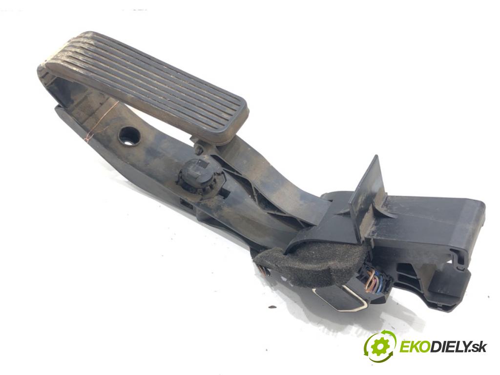 MERCEDES-BENZ KLASA C (W203) 2000 - 2007    C 200 Kompressor (203.042) 120 kW [163 KM] benzyna 2002 - 2007  Potenciometer plynu 2033000104 (Pedál)