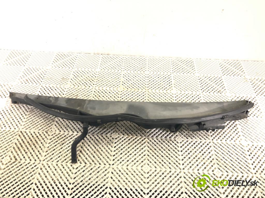 MERCEDES-BENZ KLASA C (W203) 2000 - 2007    C 200 Kompressor (203.042) 120 kW [163 KM] benzyna 2002 - 2007  Torpédo, plast pod čelné okno 2038300813 (Torpédo)