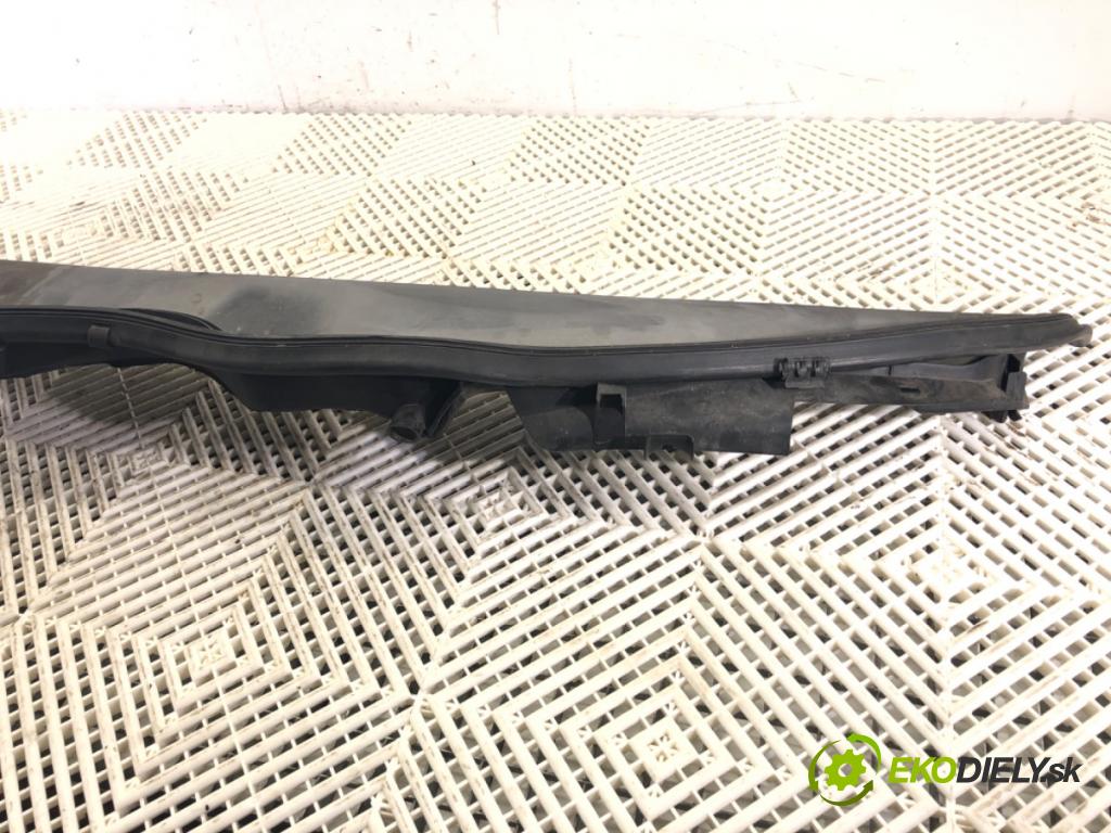 MERCEDES-BENZ KLASA C (W203) 2000 - 2007    C 200 Kompressor (203.042) 120 kW [163 KM] benzyna 2002 - 2007  Torpédo, plast pod čelné okno 2038300813 (Torpédo)