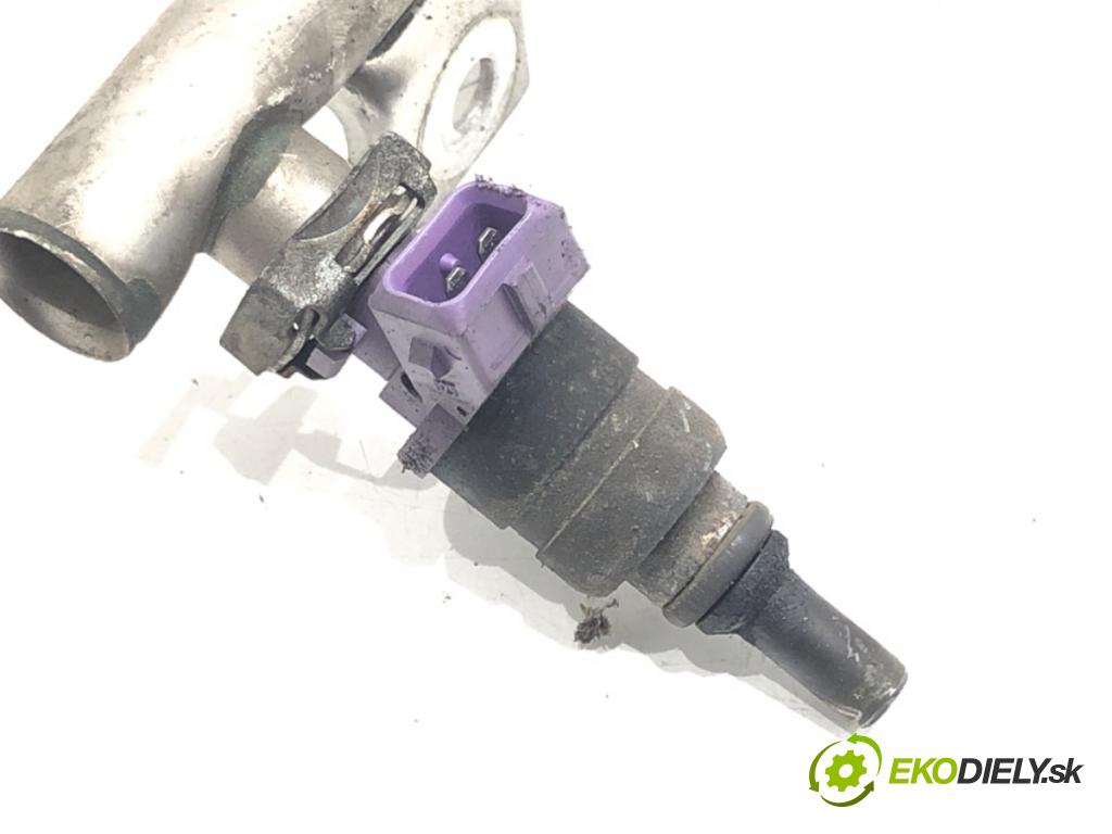 MERCEDES-BENZ KLASA C (W203) 2000 - 2007    C 200 Kompressor (203.042) 120 kW [163 KM] benzyna 2002 - 2007  Lišta vstrekovacia A1110703095 (Vstrekovacie lišty)