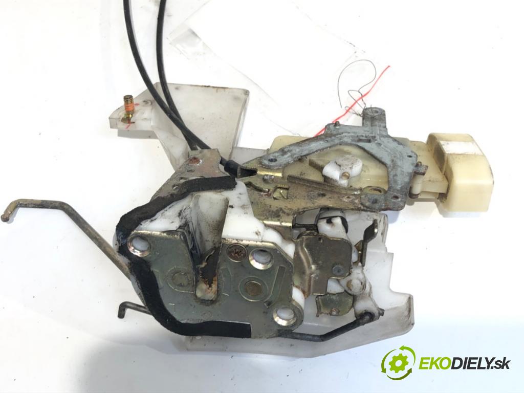 TOYOTA CELICA coupe (_T23_) 1999 - 2006    1.8 16V VT-i (ZZT230_) 105 kW [143 KM] benzyna 1999 - 2005  zámok dveře levý přední část 020916