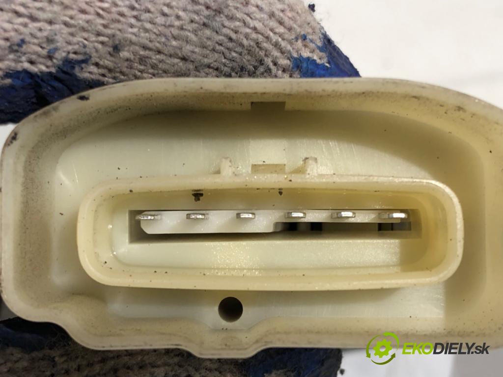 TOYOTA CELICA coupe (_T23_) 1999 - 2006    1.8 16V VT-i (ZZT230_) 105 kW [143 KM] benzyna 1999 - 2005  zámok dveře levý přední část 020916