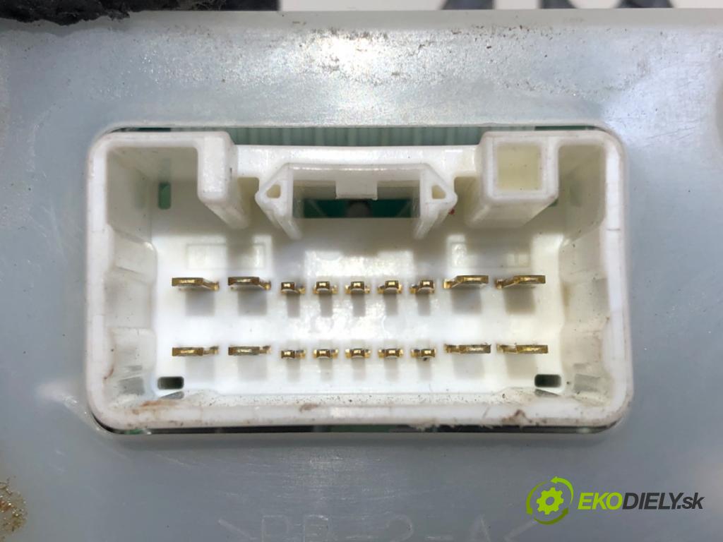 TOYOTA CELICA coupe (_T23_) 1999 - 2006    1.8 16V VT-i (ZZT230_) 105 kW [143 KM] benzyna 1999 - 2005  přepínač oken 84802-20340 (Ovládaní topení a přepínače)