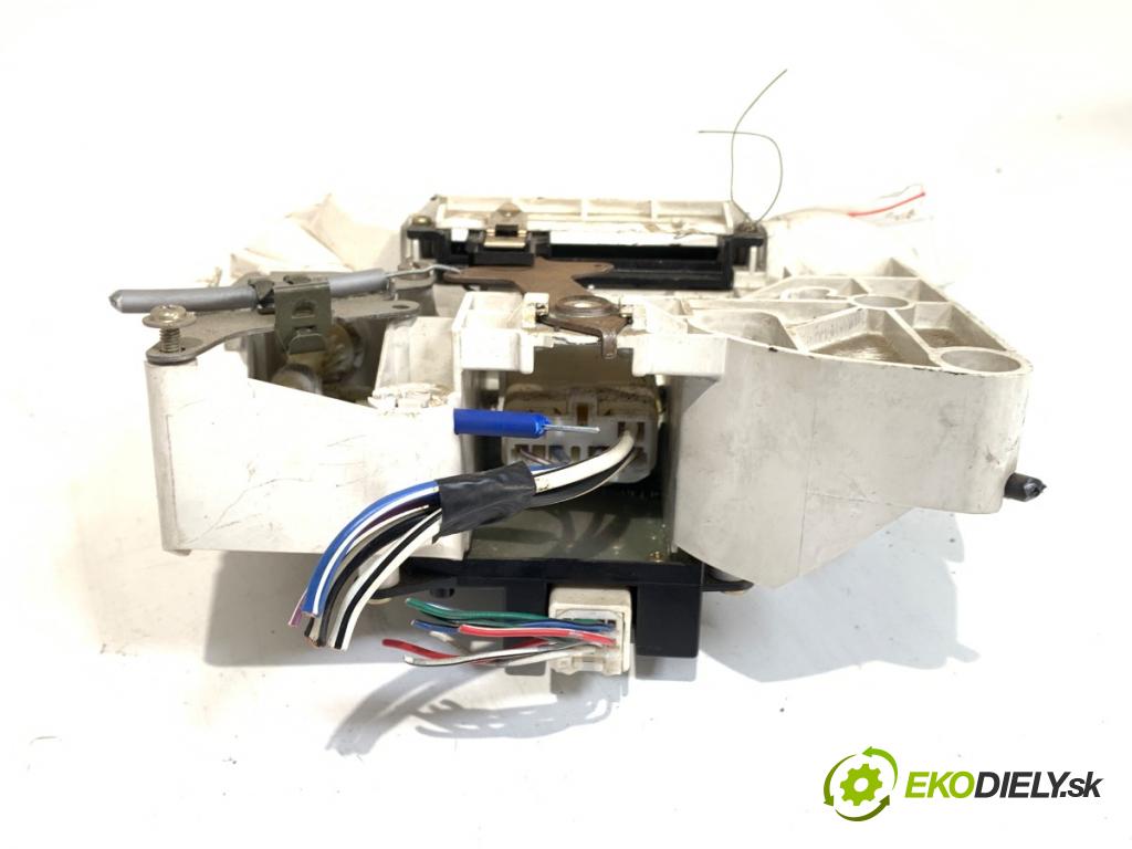 TOYOTA CELICA coupe (_T23_) 1999 - 2006    1.8 16V VT-i (ZZT230_) 105 kW [143 KM] benzyna 1999 - 2005  Panel ovládaní topení  (Ovládaní topení a přepínače)