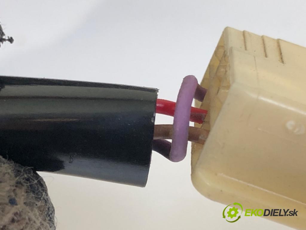 TOYOTA CELICA coupe (_T23_) 1999 - 2006    1.8 16V VT-i (ZZT230_) 105 kW [143 KM] benzyna 1999 - 2005  zpětné zrcátko levý