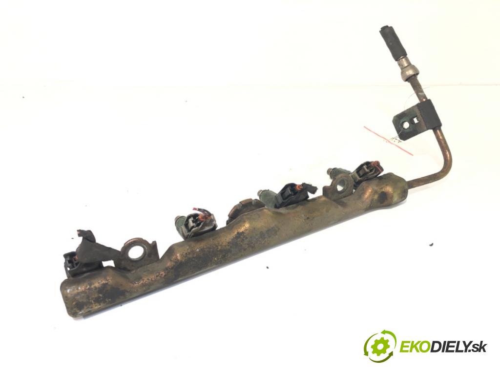 TOYOTA CELICA coupe (_T23_) 1999 - 2006    1.8 16V VT-i (ZZT230_) 105 kW [143 KM] benzyna 1999 - 2005  lišta vstřikovací  (Vstřikovací lišty)