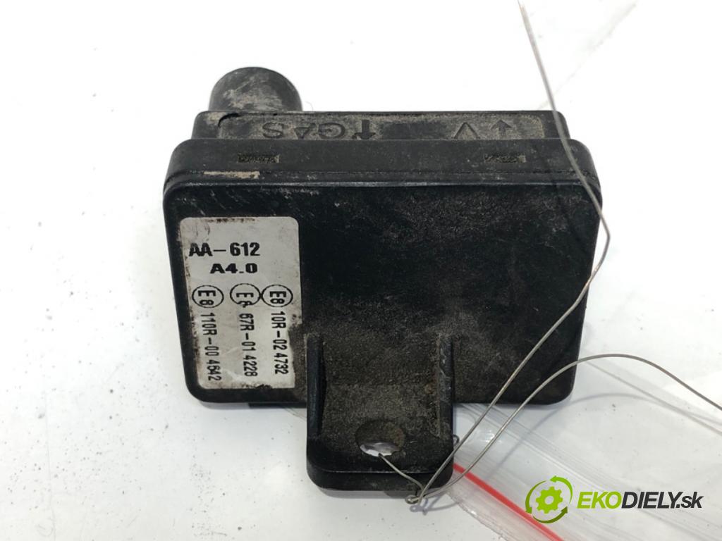 TOYOTA CELICA coupe (_T23_) 1999 - 2006    1.8 16V VT-i (ZZT230_) 105 kW [143 KM] benzyna 1999 - 2005  snímač tlaku LPG 67R-014228