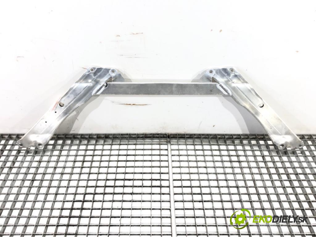 BMW 5 (G30, F90) 2016 - 2022    540 d xDrive 235 kW [320 KM] olej napędowy 2017 - 2020  STRUT: (ventilov): 7408522 (Výztuhy přední)