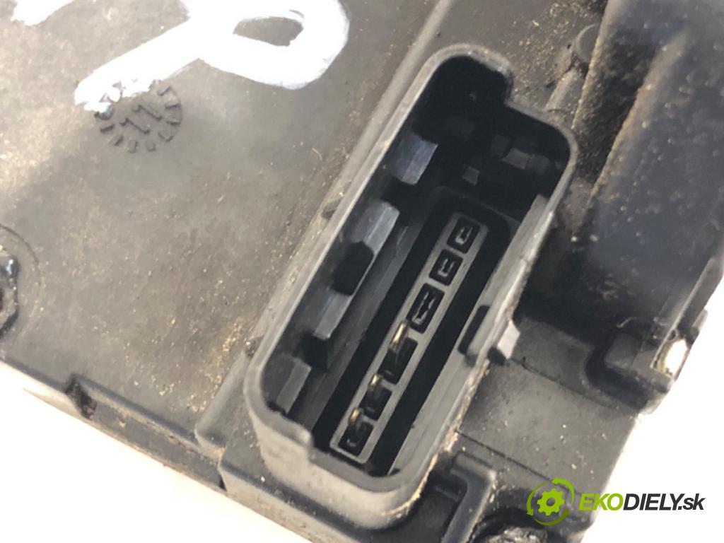 NISSAN QASHQAI / QASHQAI +2 I (J10, NJ10, JJ10E) 2006 - 2014    2.0 dCi 110 kW [150 KM] olej napędowy 2007 - 2013  zámok dveře pravý přední část