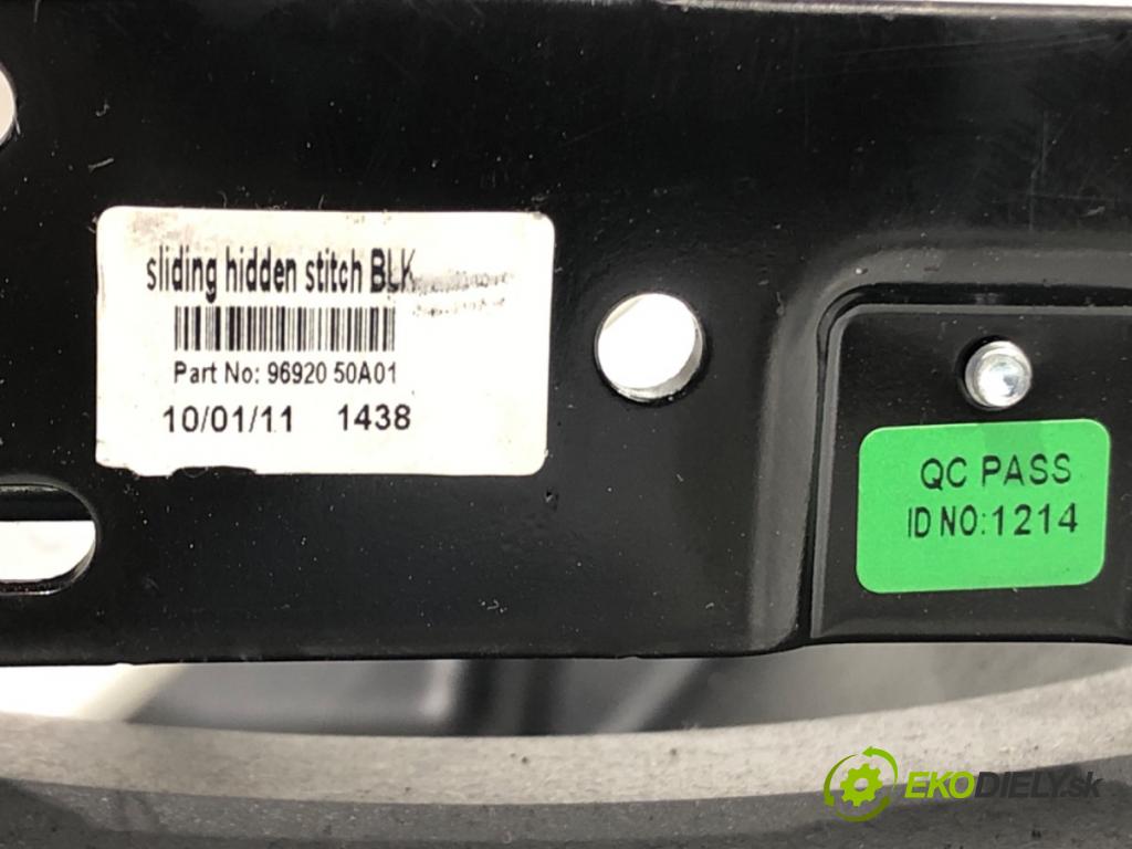 NISSAN QASHQAI / QASHQAI +2 I (J10, NJ10, JJ10E) 2006 - 2014    2.0 dCi 110 kW [150 KM] olej napędowy 2007 - 2013  Lakťová opierka 9692050A01 (Lakťová opierka)